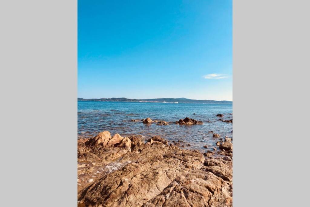 Charmant Studio Avec Terrasse Vue Mer A 50 M Sainte-Maxime Exterior foto